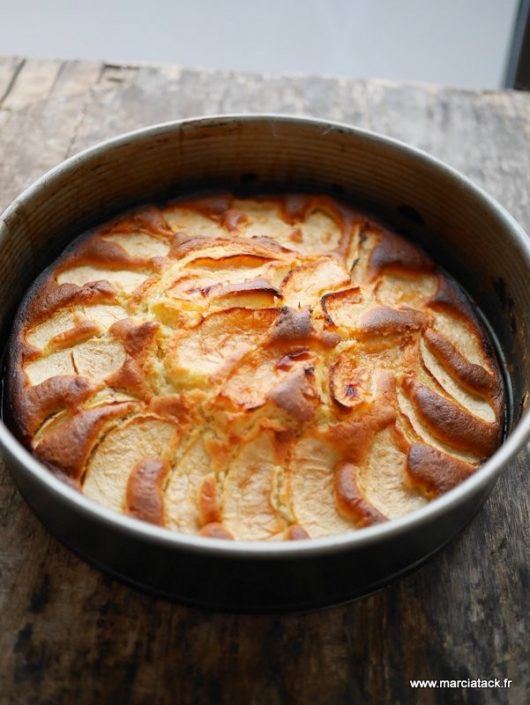 gateau aux pommes et creme fraiche 530x705